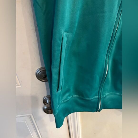 Ring Of Fire Indian Chief Native American Zip-Up - Picture 2 of 9